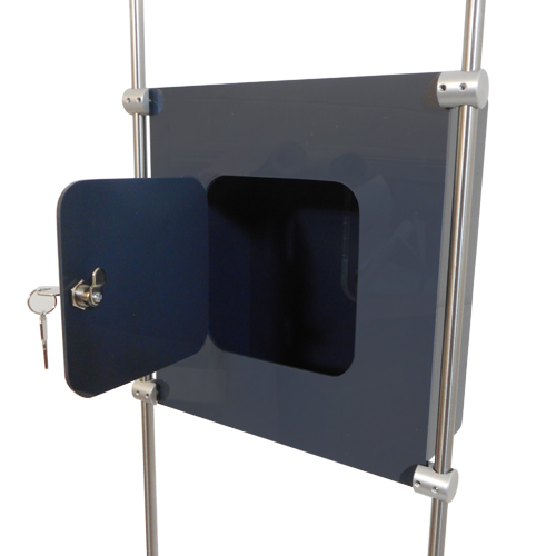 Box on bar stand - door 